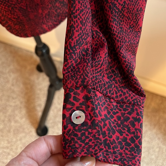JohnPaulRichard SZ small black & red snakeskin print button down long sleeve - Picture 4 of 7